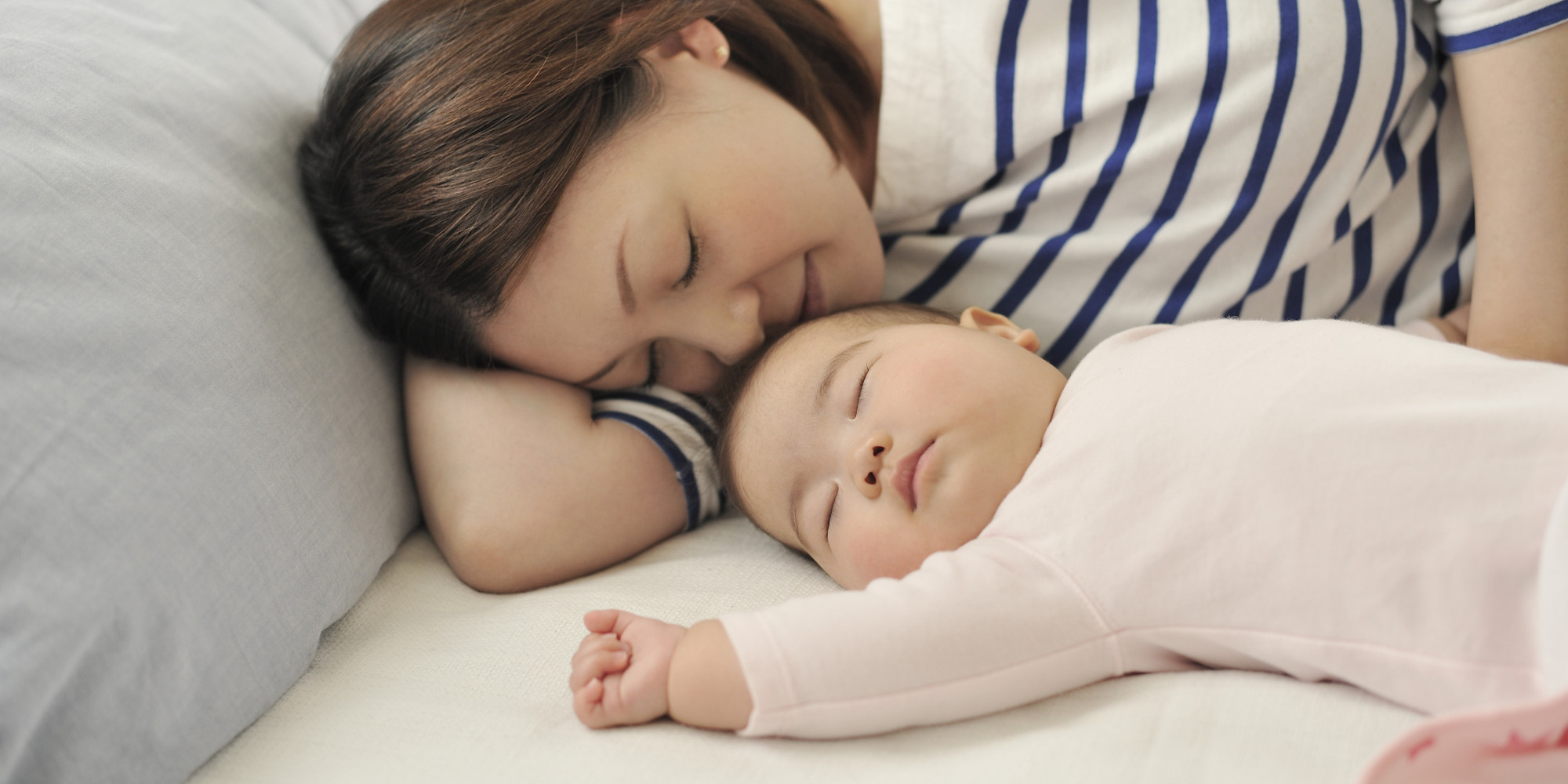 спящая мама азиатка и ее сын фото 70