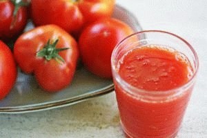 Свежевыжатый сок томатов