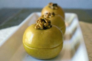 Запечённое яблоко с мёдом