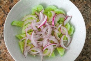 Салат с луком